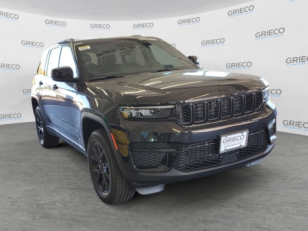 New 2025 Jeep Grand Cherokee Laredo