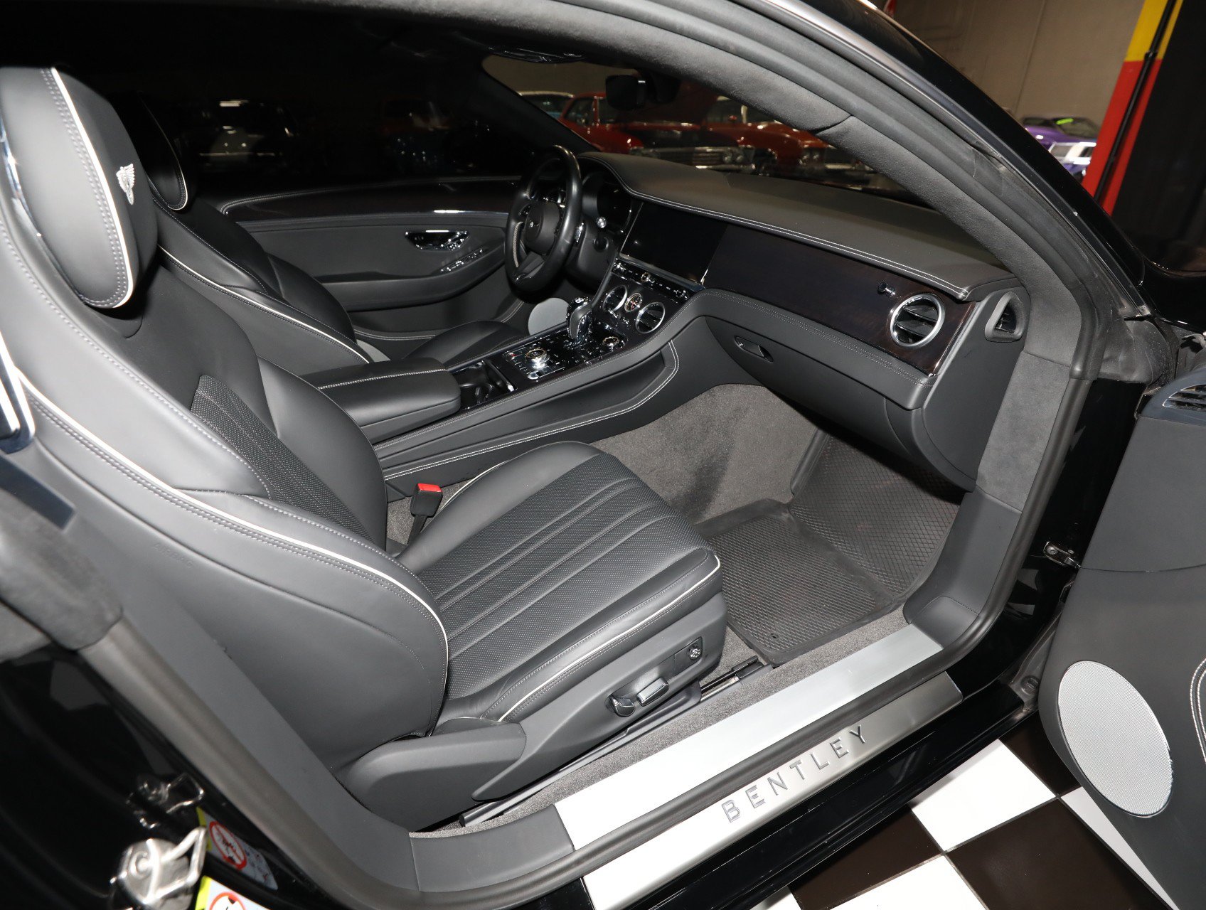 Used 2024 Bentley Continental GT Mulliner AWD/4WD image 39