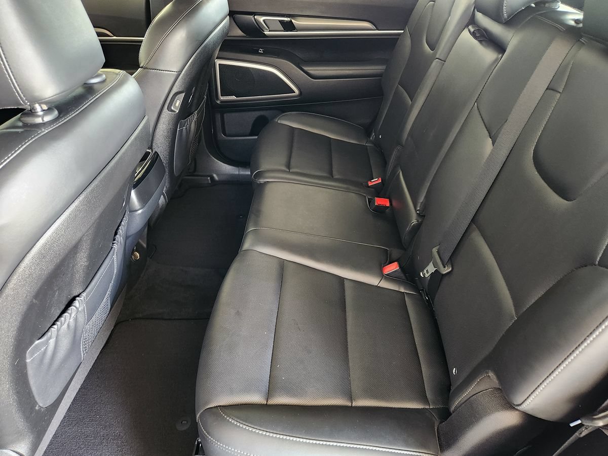Used 2020 Kia Telluride S w/ S 8 Passenger Seating Package FWD image 40
