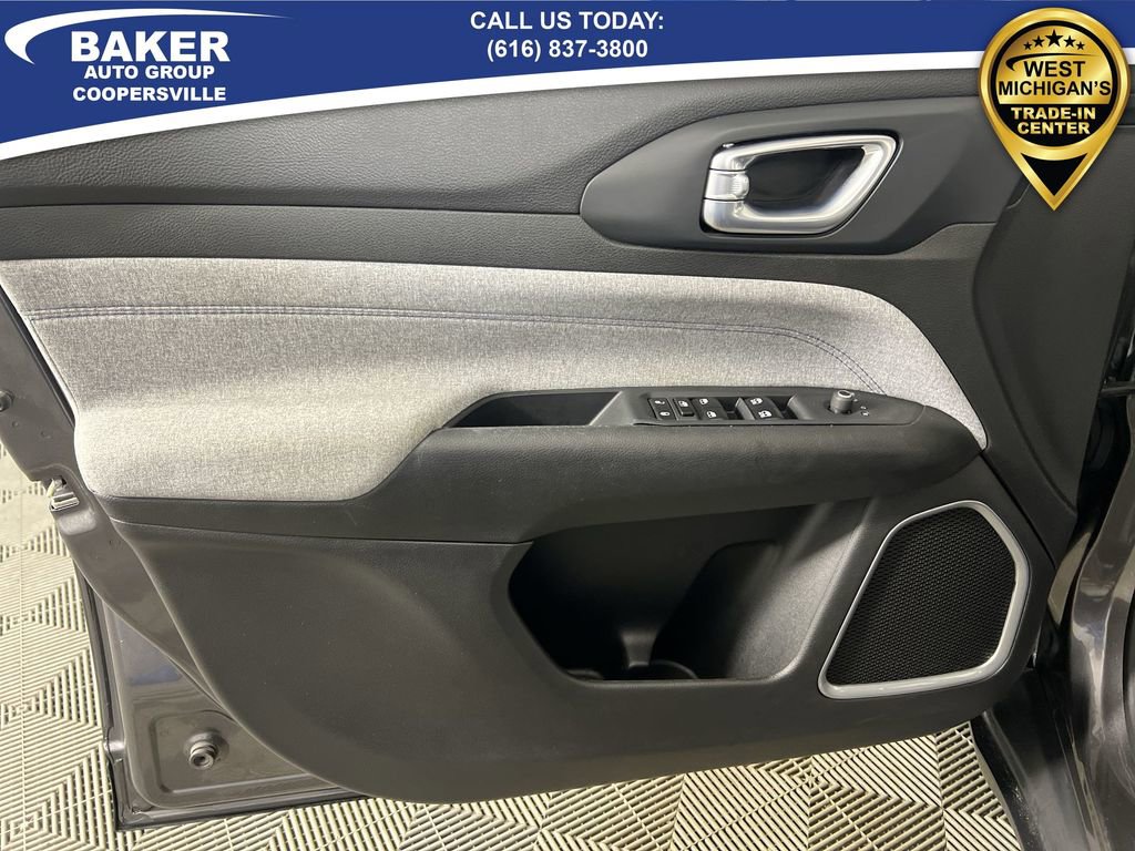 Used 2024 Jeep Compass Latitude w/ Convenience Group image 21