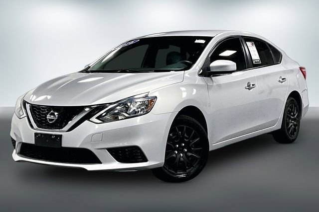 Used 2016 Nissan Sentra SV FWD image 3