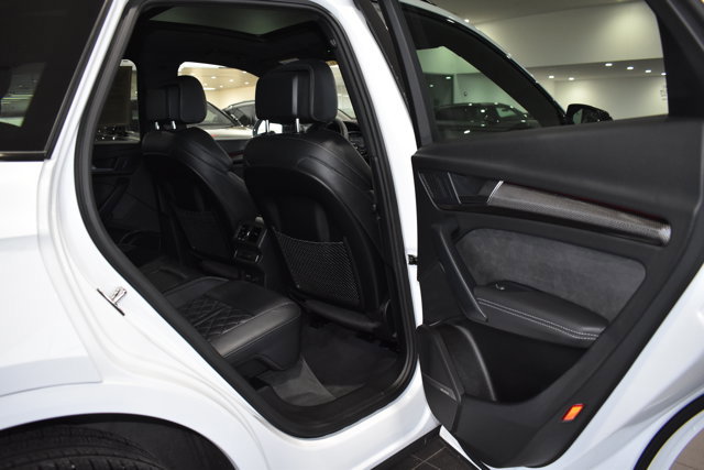 Used 2025 Audi SQ5 Premium Plus w/ Premium Plus Package image 31