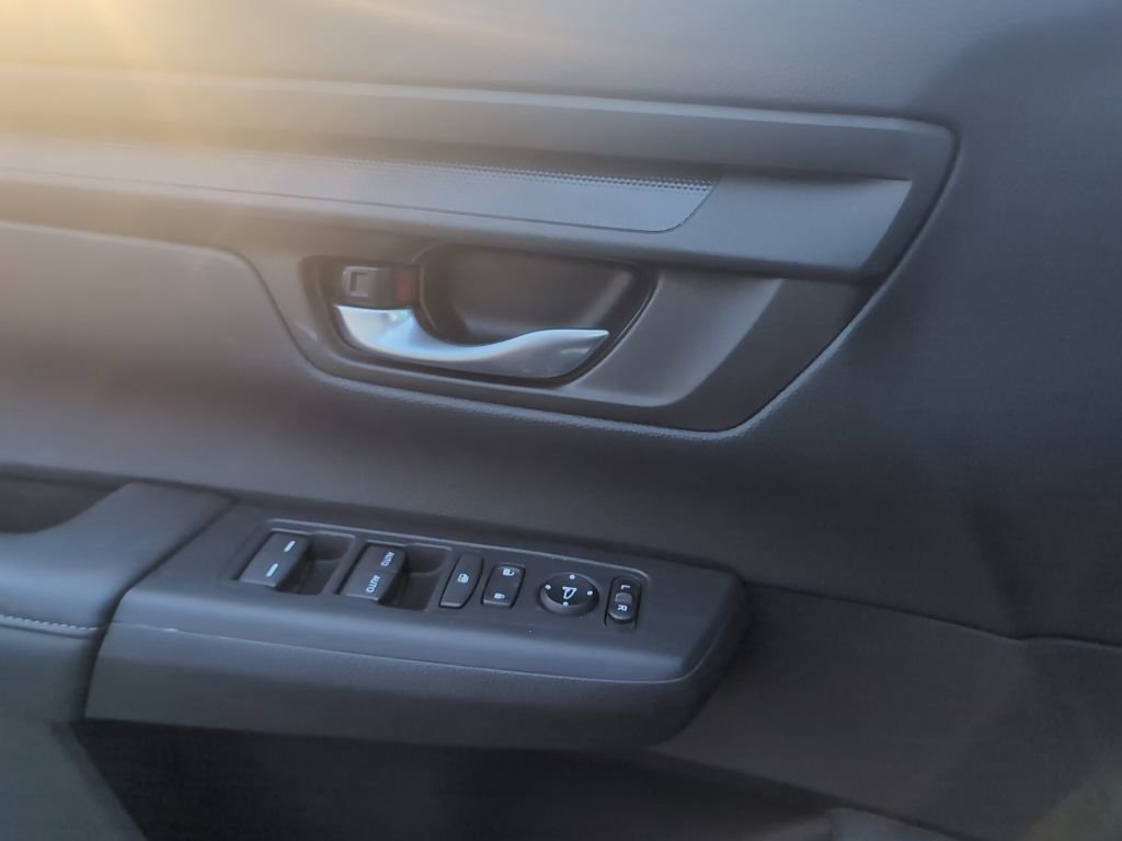 Used 2025 Honda CR-V EX image 26