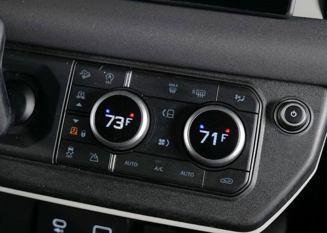 Used 2020 Land Rover Defender 110 SE image 15