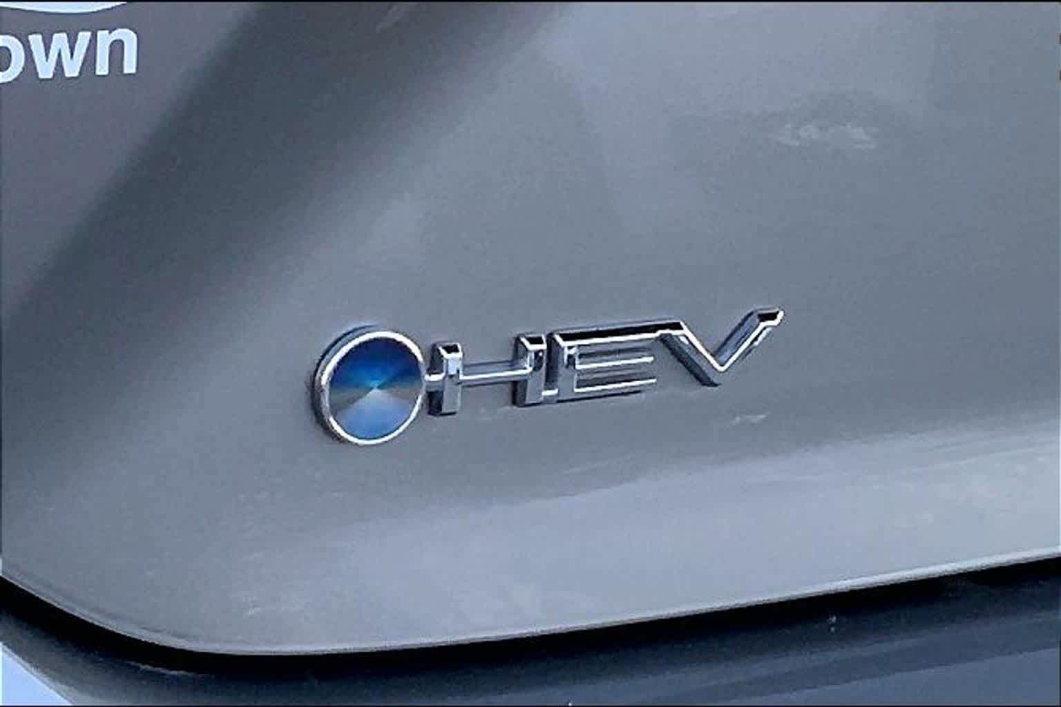 Used 2025 Toyota Camry SE FWD image 30