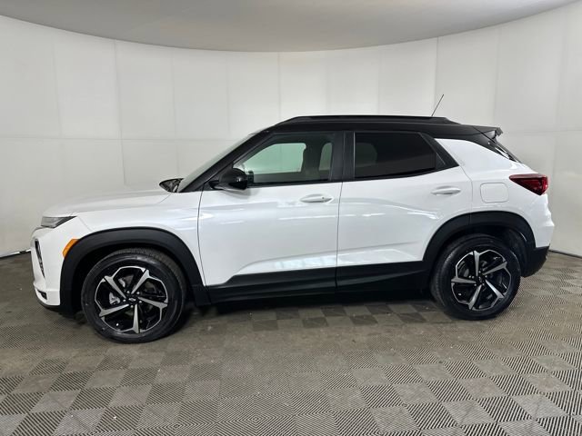 Used 2023 Chevrolet TrailBlazer RS w/ Sun and Liftgate Package image 6