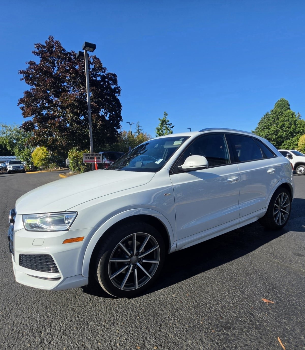 Used 2018 Audi Q3 2.0T Premium FWD image 2