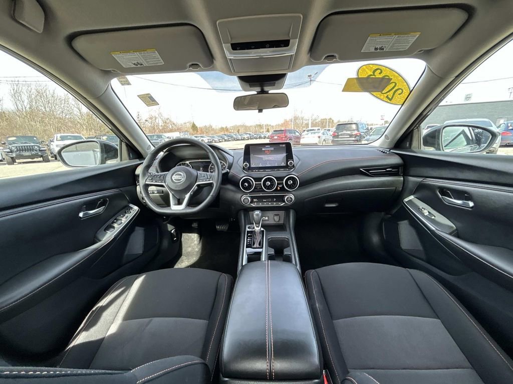 Certified 2023 Nissan Sentra SR FWD image 17