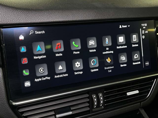 Used 2023 Porsche Cayenne w/ Premium Package image 28