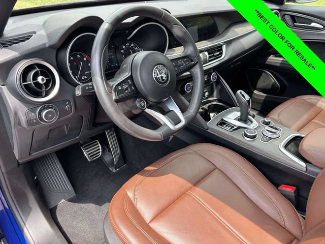 Used 2023 Alfa Romeo Stelvio Ti AWD/4WD image 9