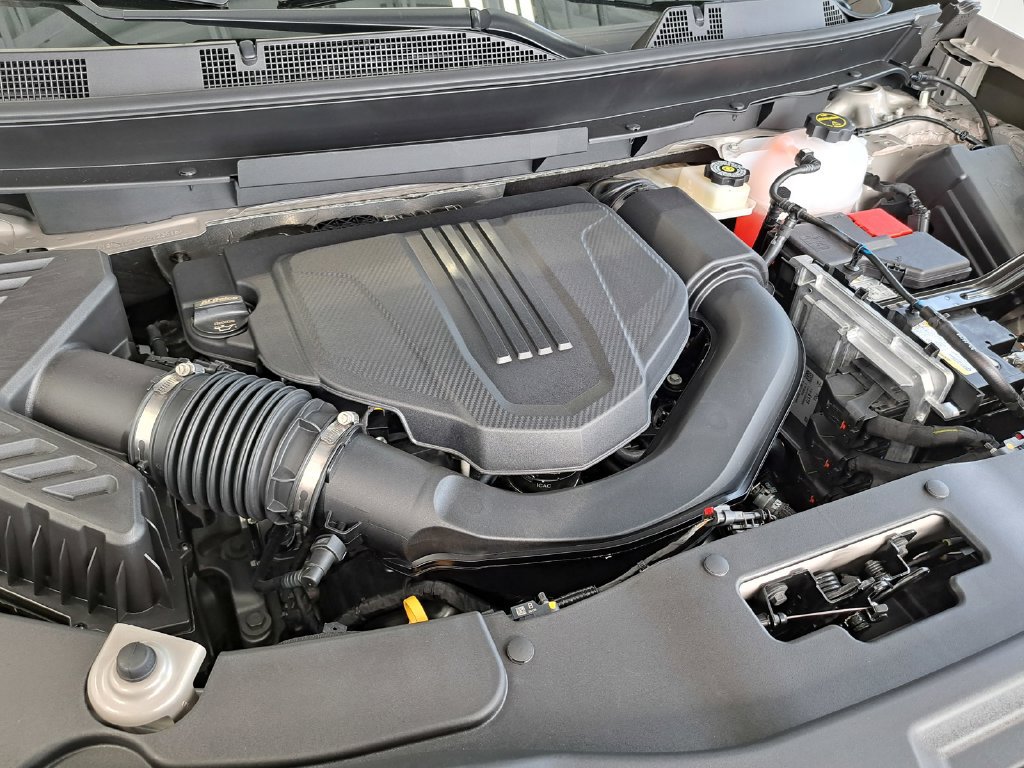 New 2027 Chevrolet Traverse Z71 w/ Enhanced Driving Package AWD/4WD image 15
