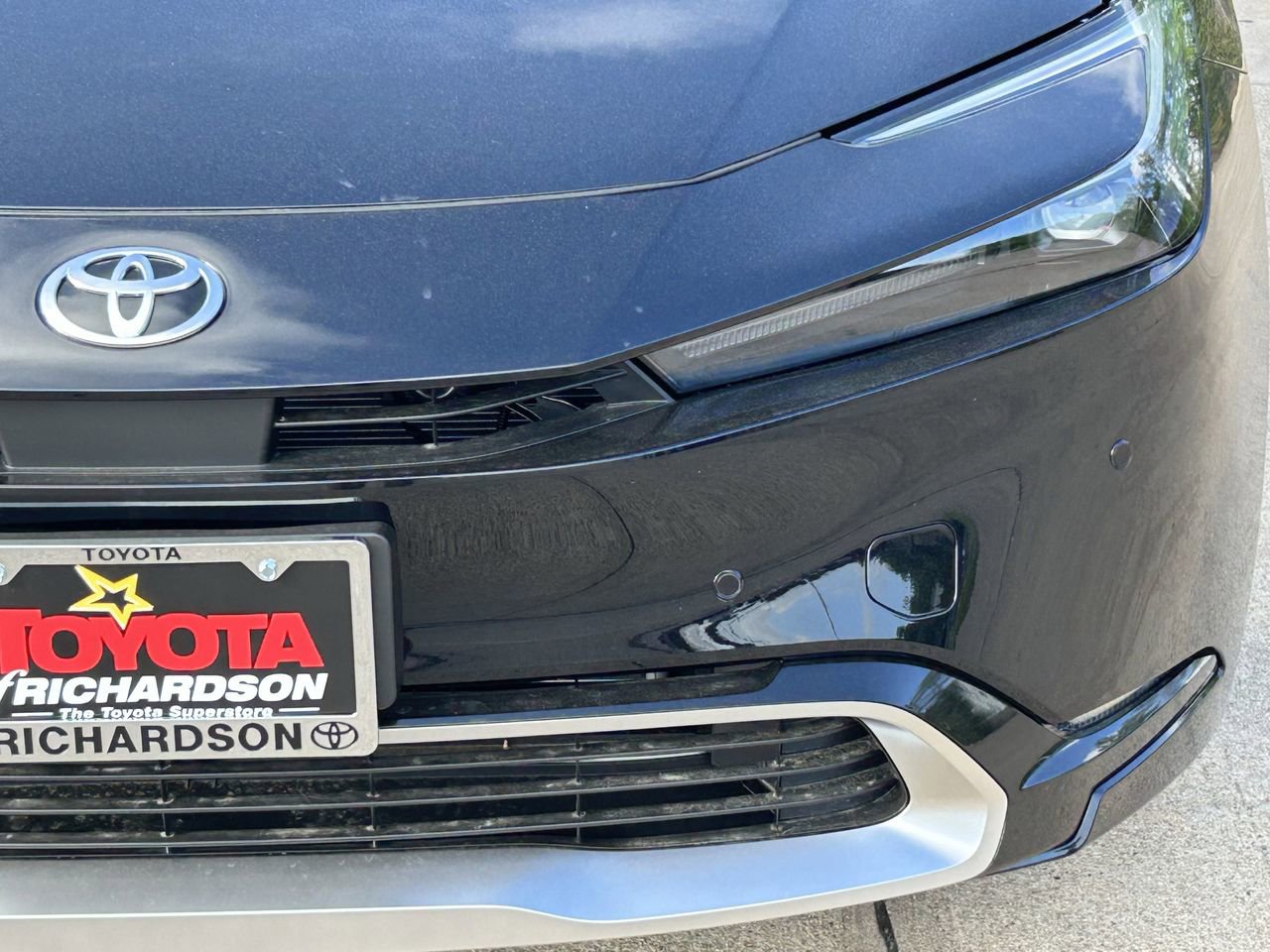 New 2026 Toyota Prius Plug-In Hybrid FWD image 9
