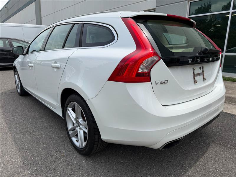 Used 2015 Volvo V60 T5 Premier FWD image 11