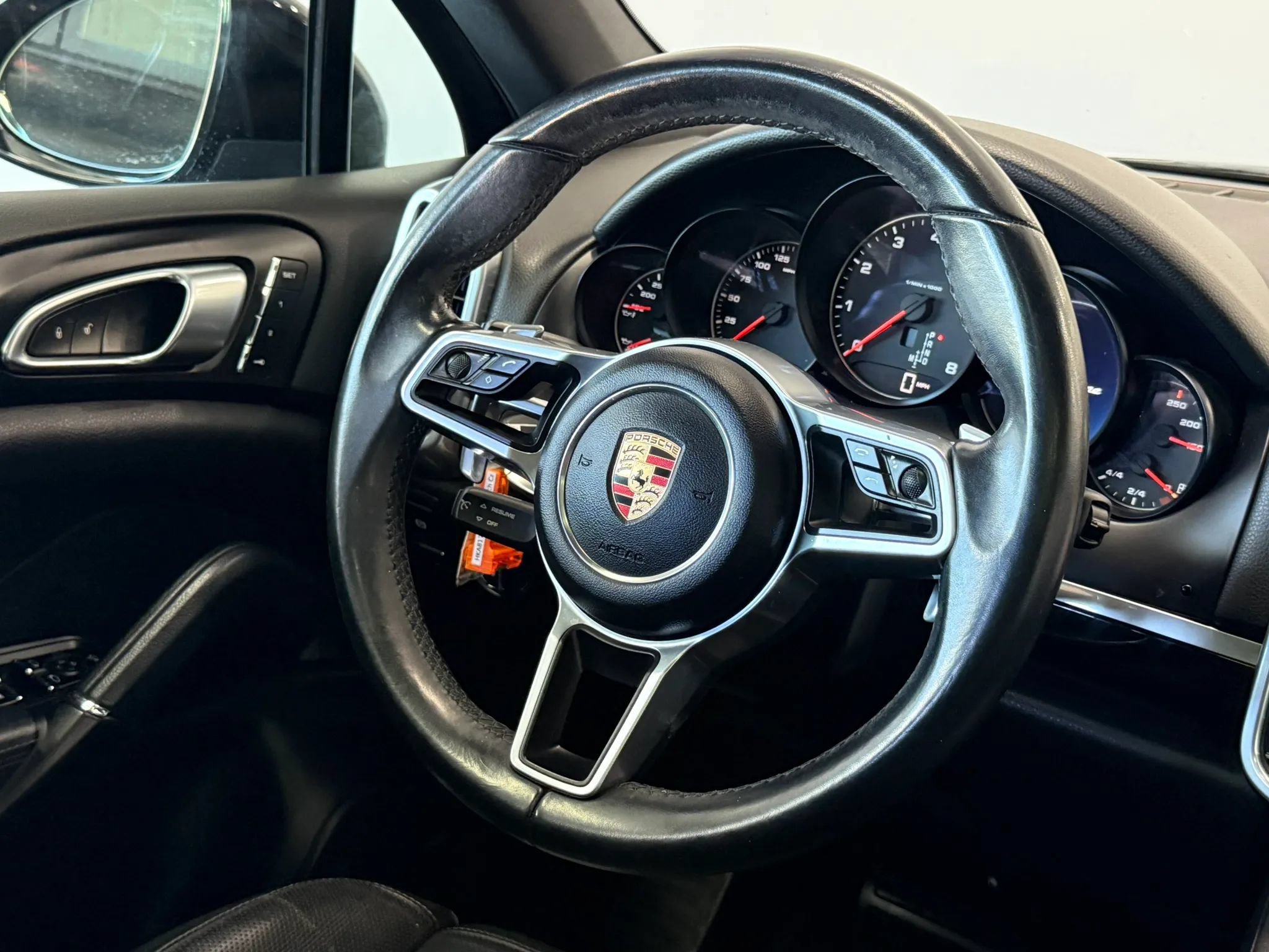 Used 2017 Porsche Cayenne Platinum Edition AWD/4WD image 42