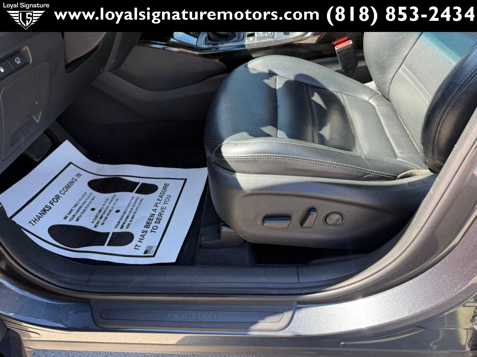 Used 2020 Kia Sorento EX FWD image 26
