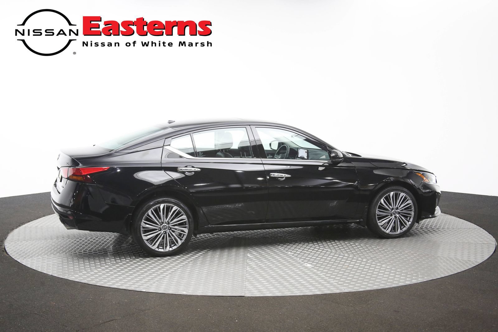 Used 2024 Nissan Altima 2.5 SL AWD/4WD image 39