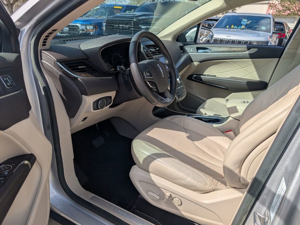Used 2019 Lincoln MKC Reserve w/ MKC Technology Package image 11