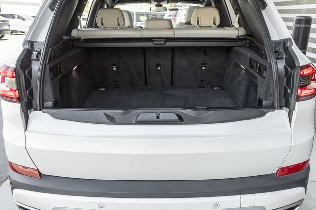 Used 2019 BMW X5 xDrive40i w/ Premium Package 2 AWD/4WD image 5