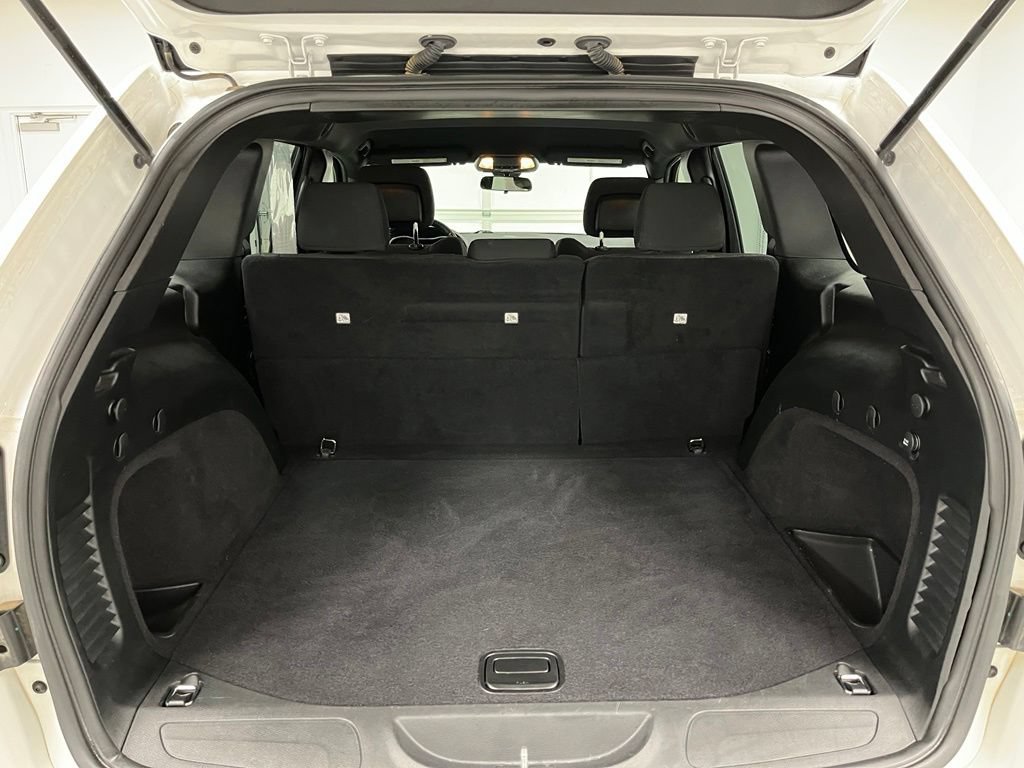 Used 2020 Jeep Grand Cherokee Laredo AWD/4WD image 48