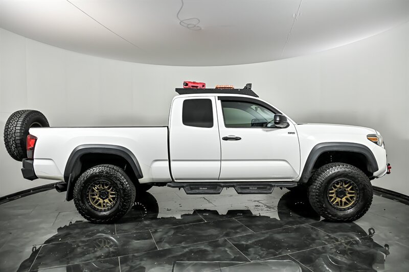Used 2019 Toyota Tacoma SR w/ SX Package RWD image 10