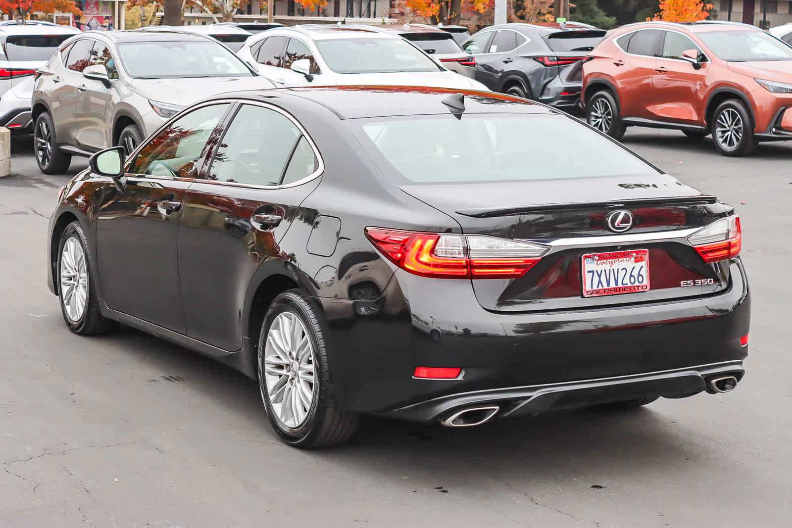 Used 2017 Lexus ES 350 image 2