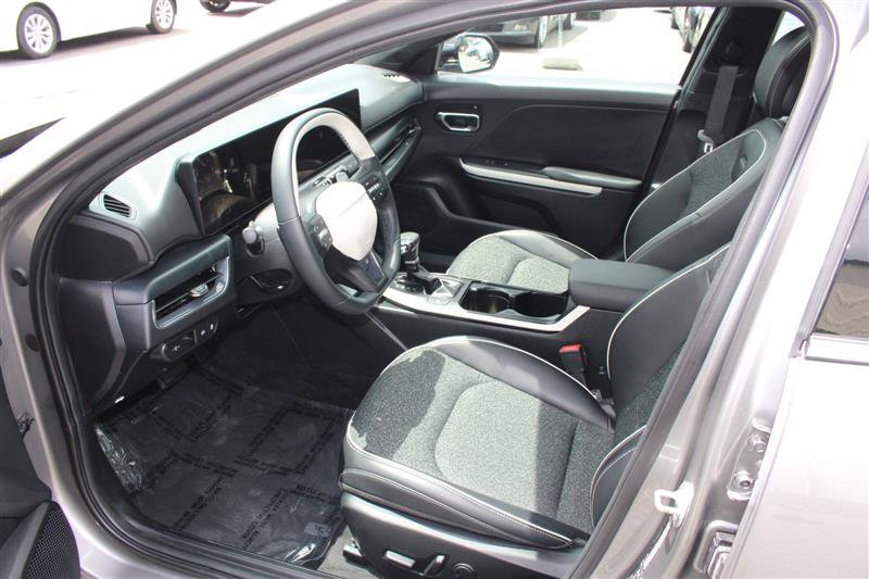 Used 2025 Kia K4 GT-Line w/ GT-Line Sunroof Package FWD image 10