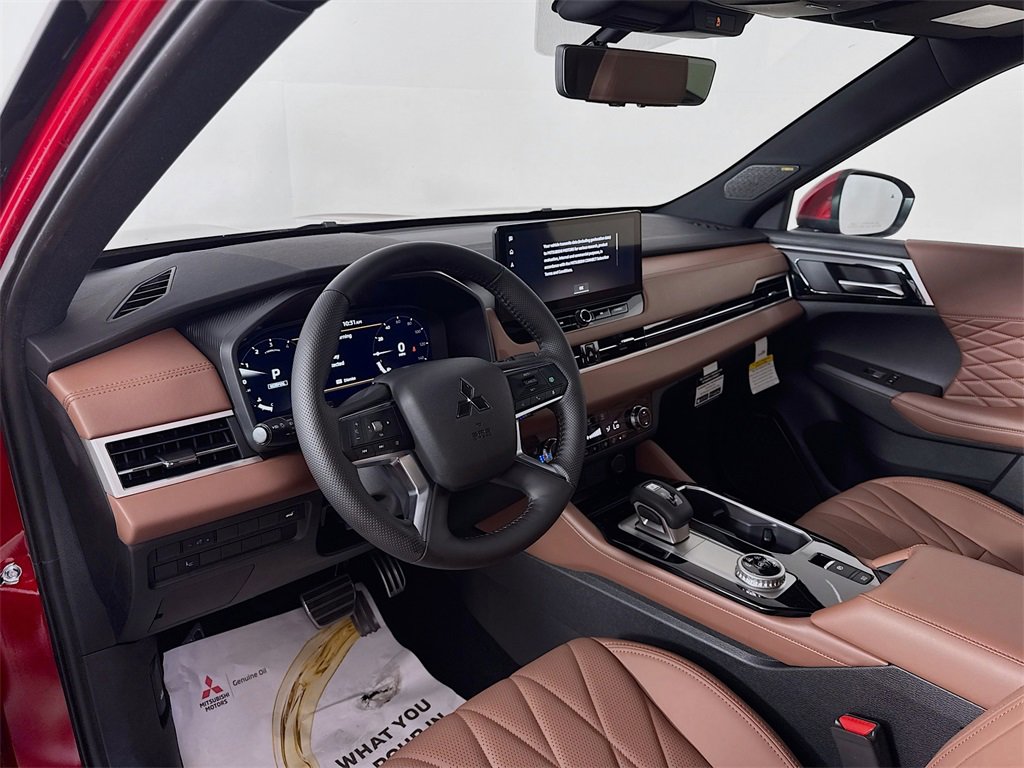New 2025 Mitsubishi Outlander SEL image 9