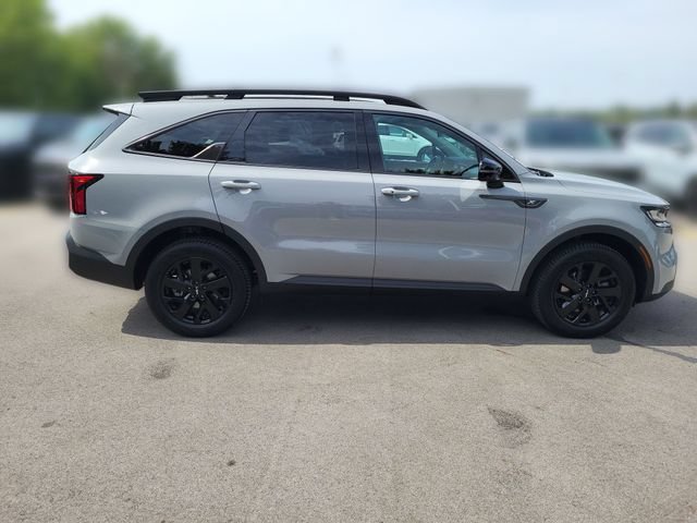 Certified 2022 Kia Sorento S w/ Panoramic Sunroof Package AWD/4WD image 8