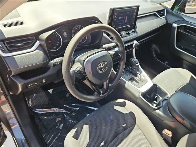 Used 2022 Toyota RAV4 LE FWD image 10