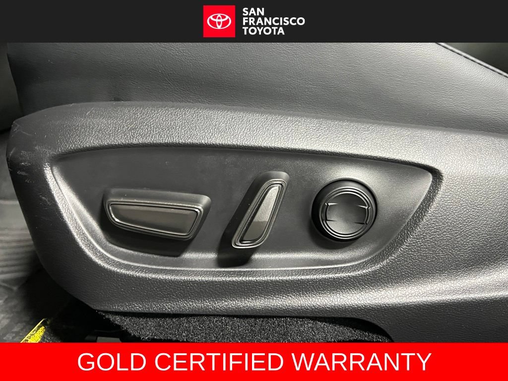 Certified 2023 Toyota Prius XLE FWD image 12