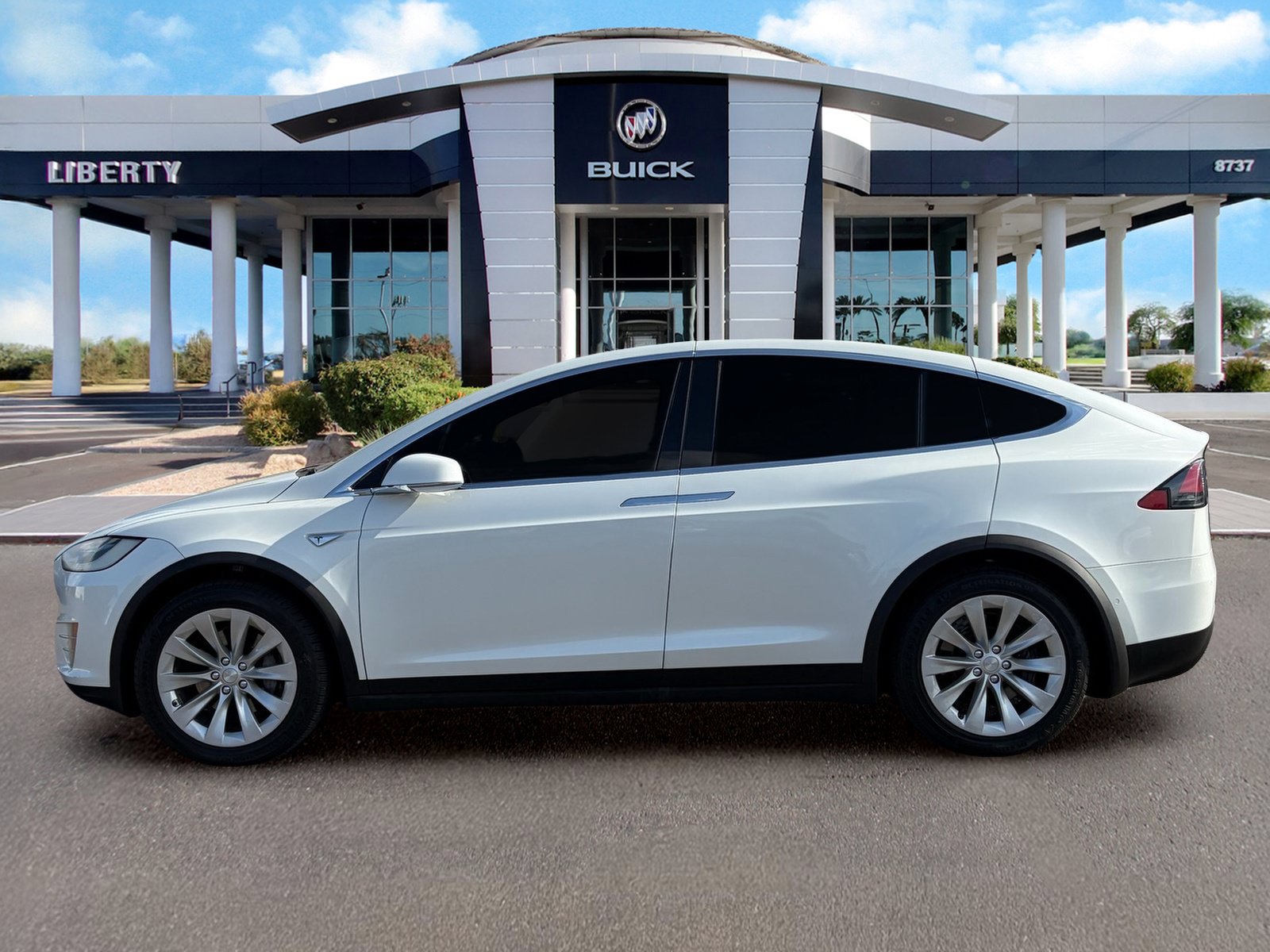 Used 2016 Tesla Model X 70D AWD/4WD image 7