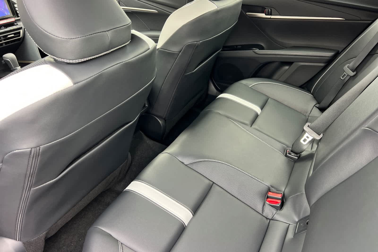 New 2026 Toyota Camry SE AWD/4WD image 4