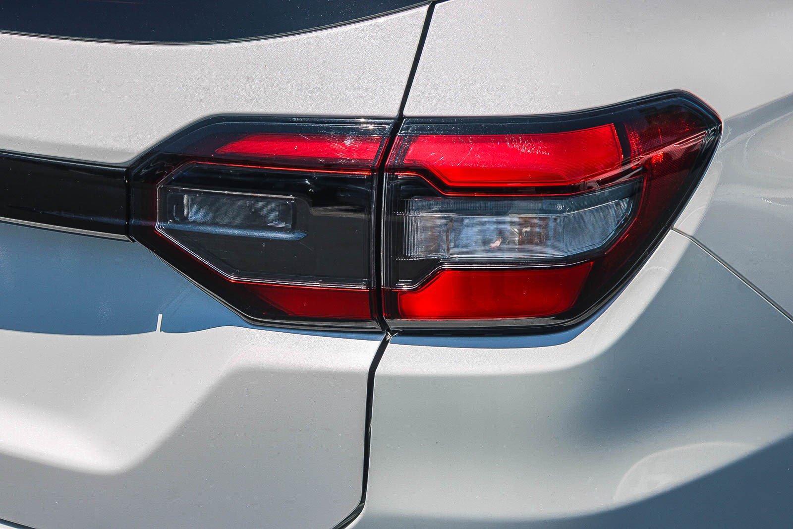 Used 2025 Honda Pilot EX-L image 10