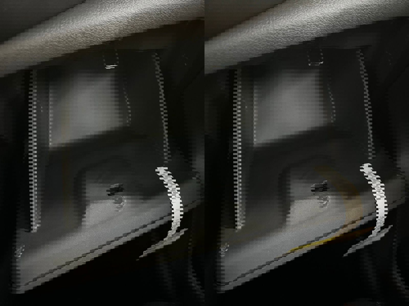 New 2025 Nissan Versa SR image 23