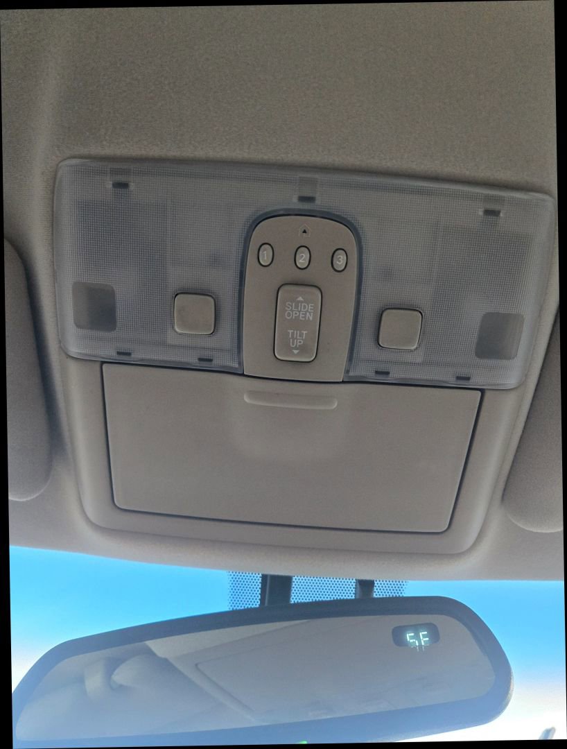 Used 2005 Lexus ES 330 FWD image 25