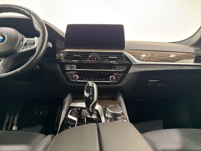 Certified 2023 BMW 530i xDrive w/ M Sport Package AWD/4WD image 35