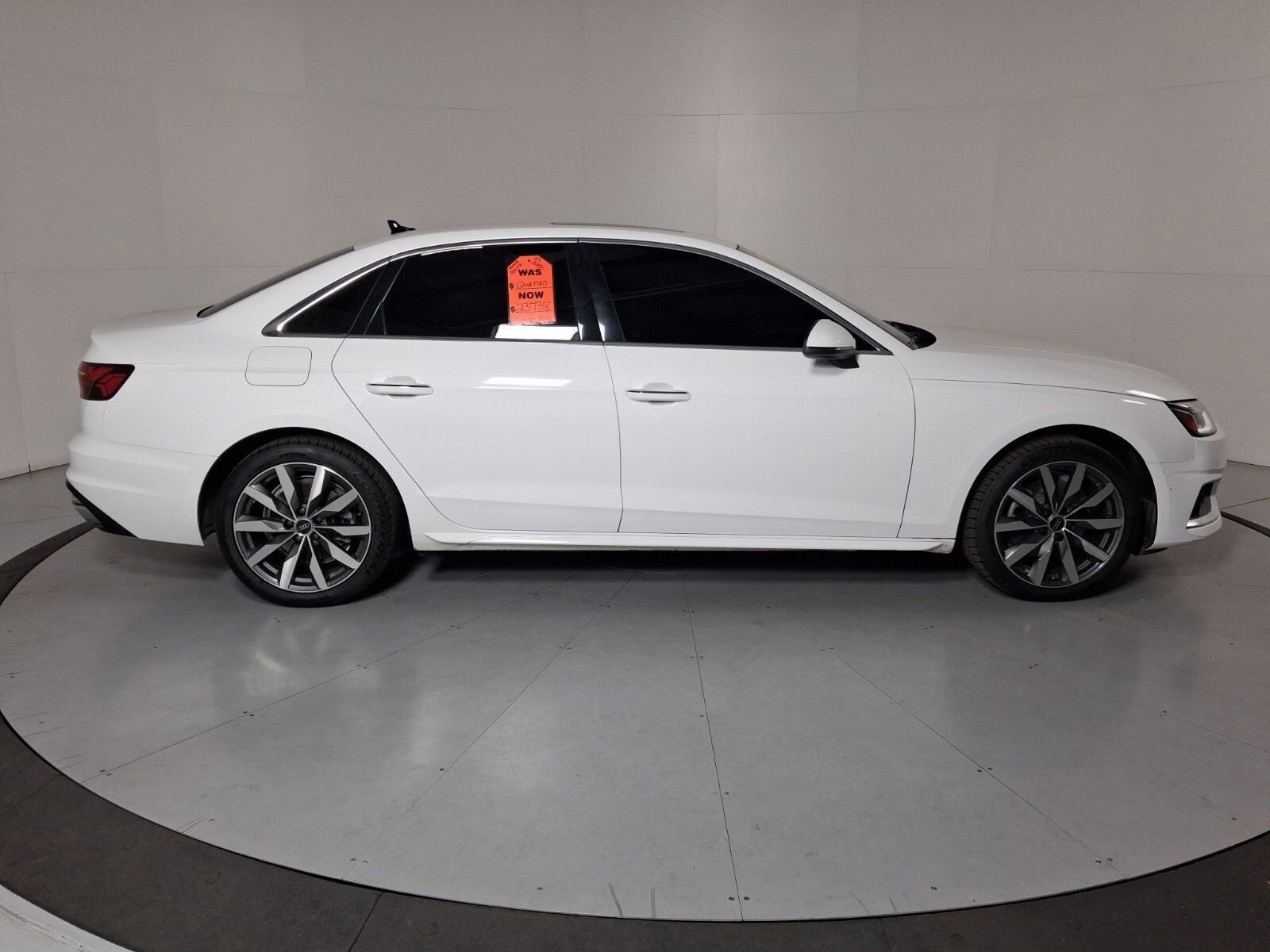 Used 2023 Audi A4 2.0T Premium Plus w/ Premium Plus Package AWD/4WD image 3