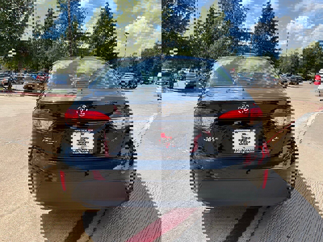 Used 2024 Toyota Corolla LE image 7