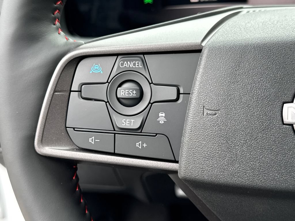 New 2026 Nissan Sentra SR w/ SR Premium Package FWD image 23