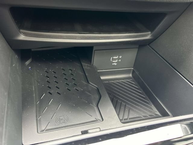 New 2027 Chrysler Pacifica Limited FWD image 34