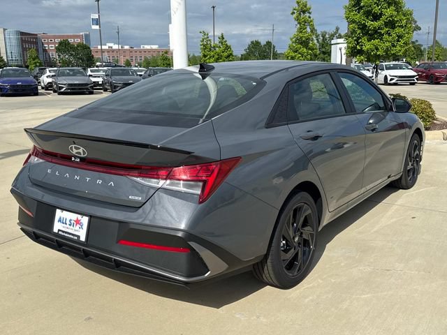 New 2026 Hyundai Elantra SEL FWD image 10