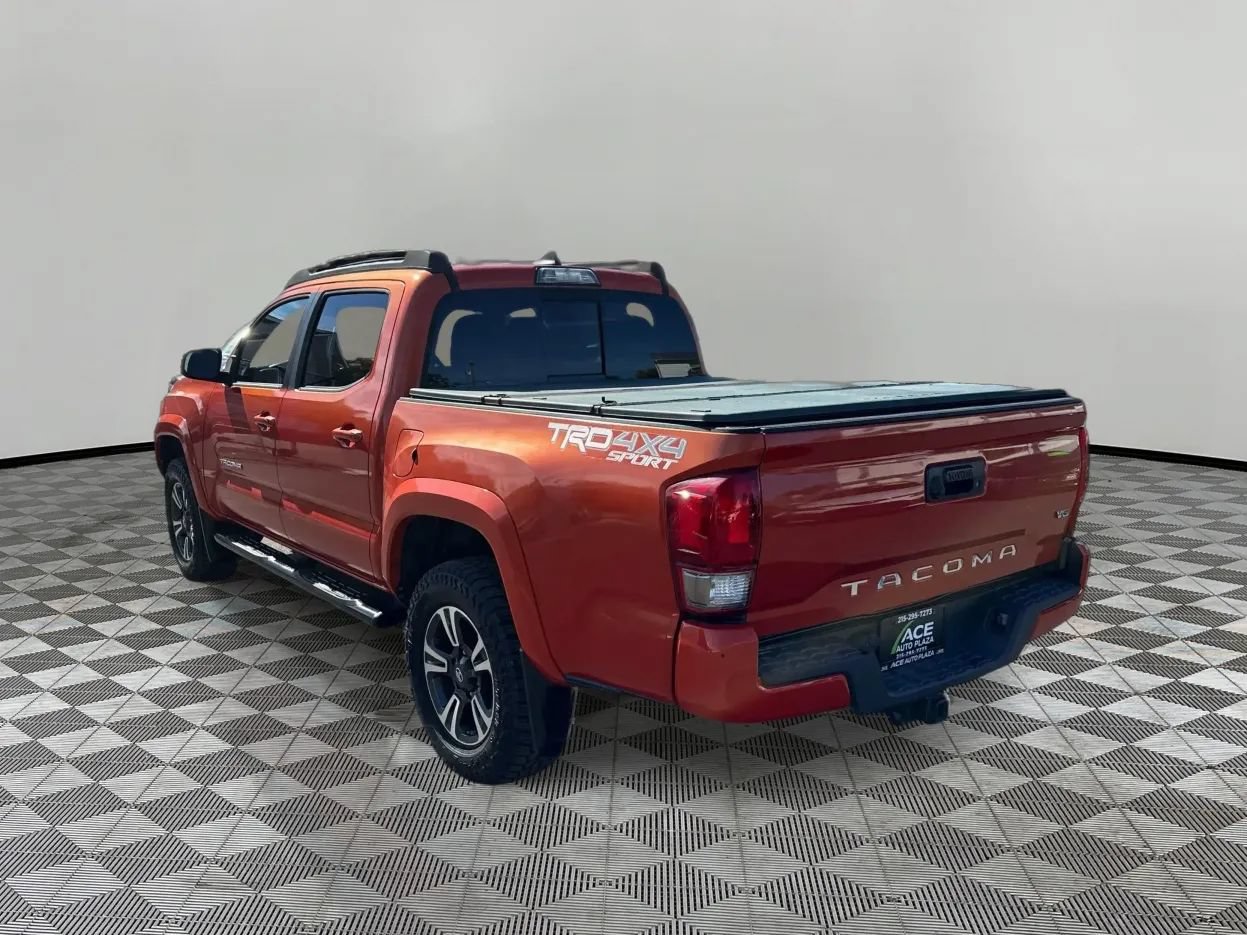 Used 2017 Toyota Tacoma TRD Sport w/ Tow Package (A/T) AWD/4WD image 7