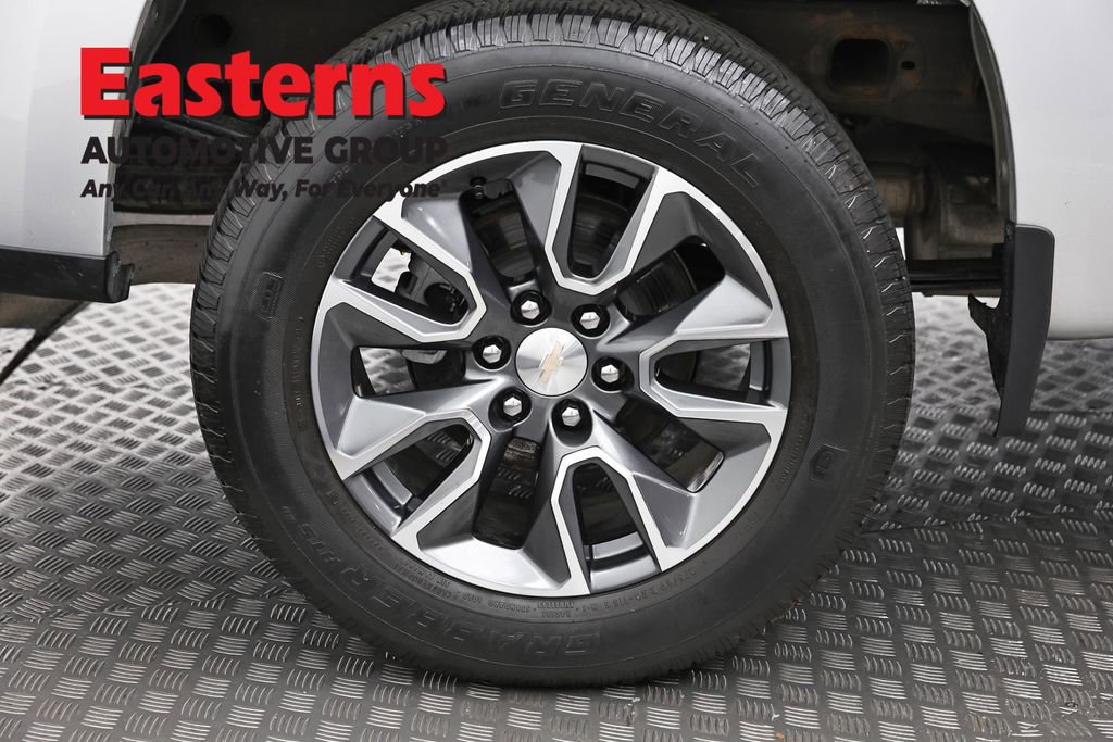 Used 2022 Chevrolet Silverado 1500 LT AWD/4WD image 32
