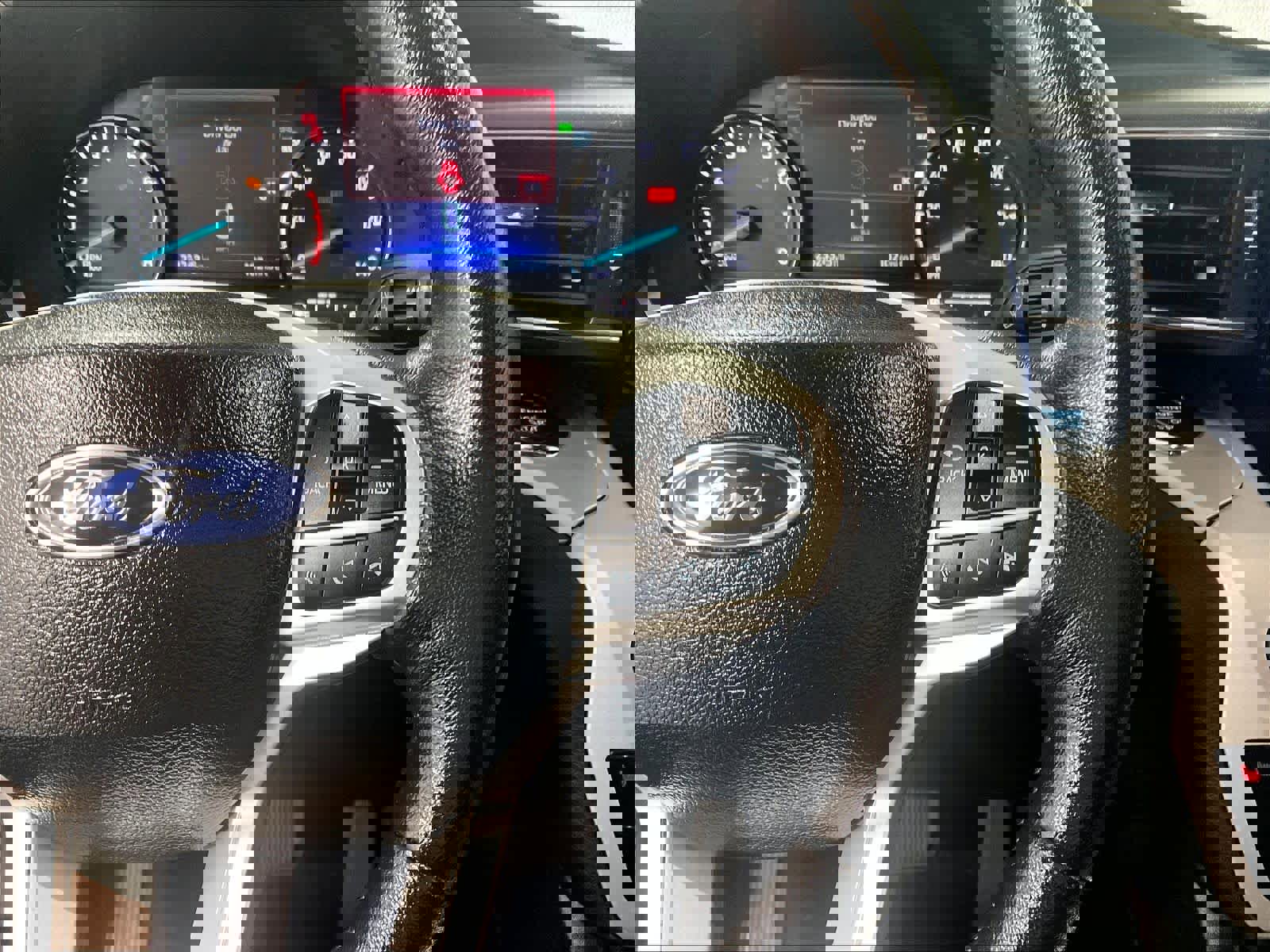 Used 2023 Ford Explorer XLT w/ Equipment Group 202A image 20