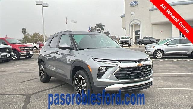 Used 2025 Chevrolet TrailBlazer LT image 1