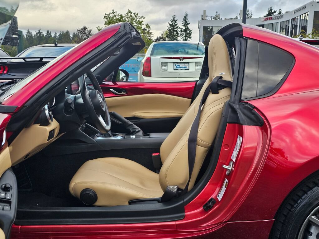 Used 2019 MAZDA MX-5 Miata RF Grand Touring w/ GT-S Package RWD image 24