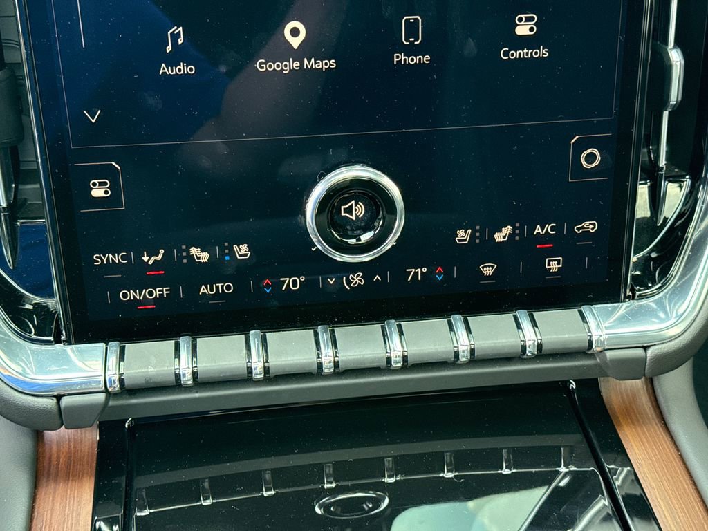 Certified 2025 GMC Yukon XL Denali w/ Denali Reserve Package image 25