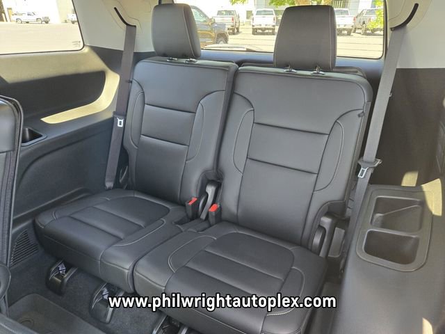 Used 2023 GMC Acadia SLT w/ Elevation Edition FWD image 12