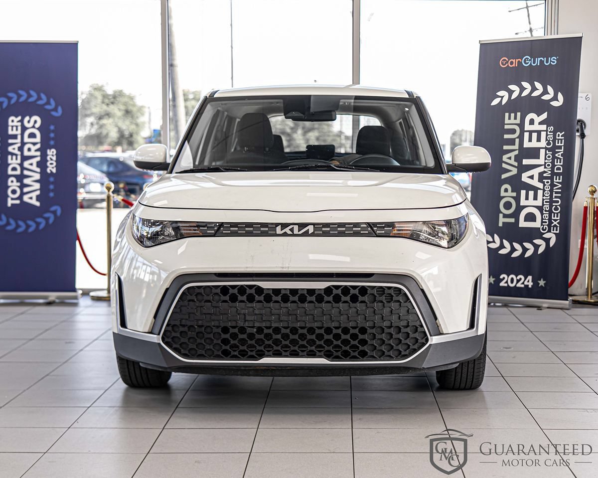 Used 2023 Kia Soul LX w/ Option Group 015 FWD image 2