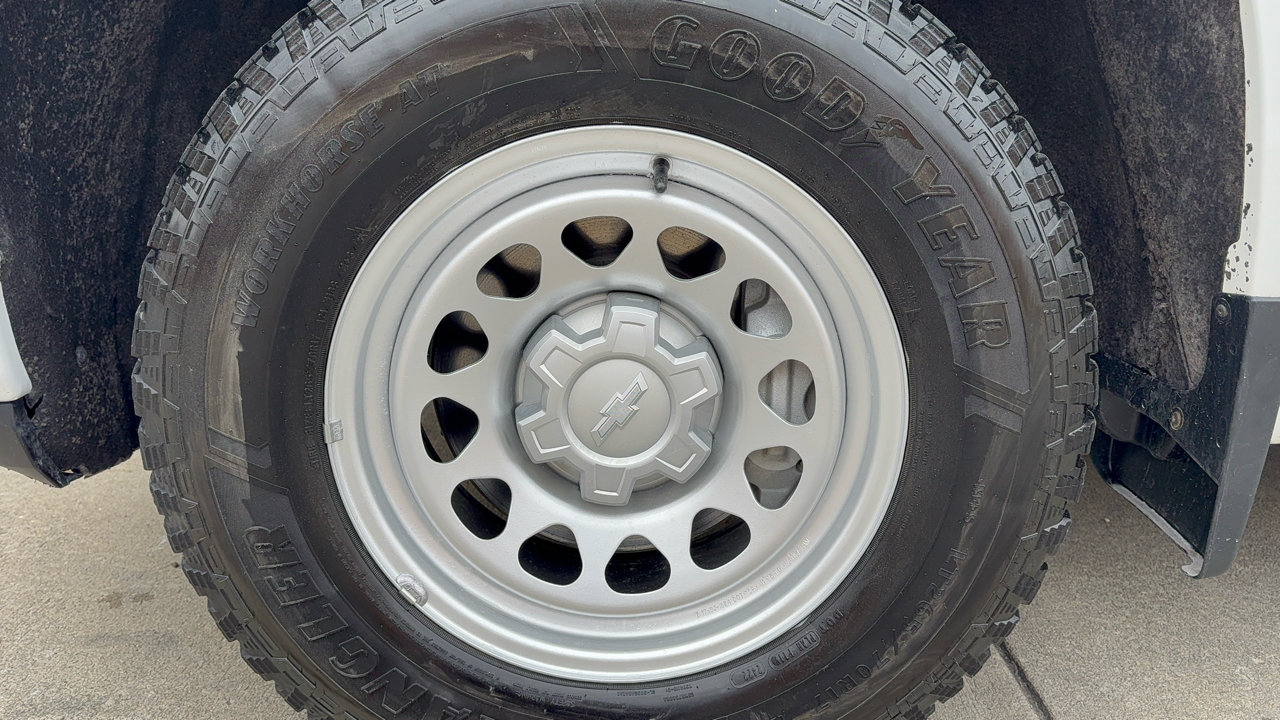 Used 2020 Chevrolet Silverado 1500 W/T w/ Trailering Package image 40